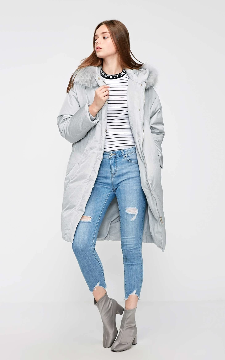 Vero Moda Женская куртка-пуховик средней длины с капюшоном из меха енота, 90% утиного пуха | 318412543