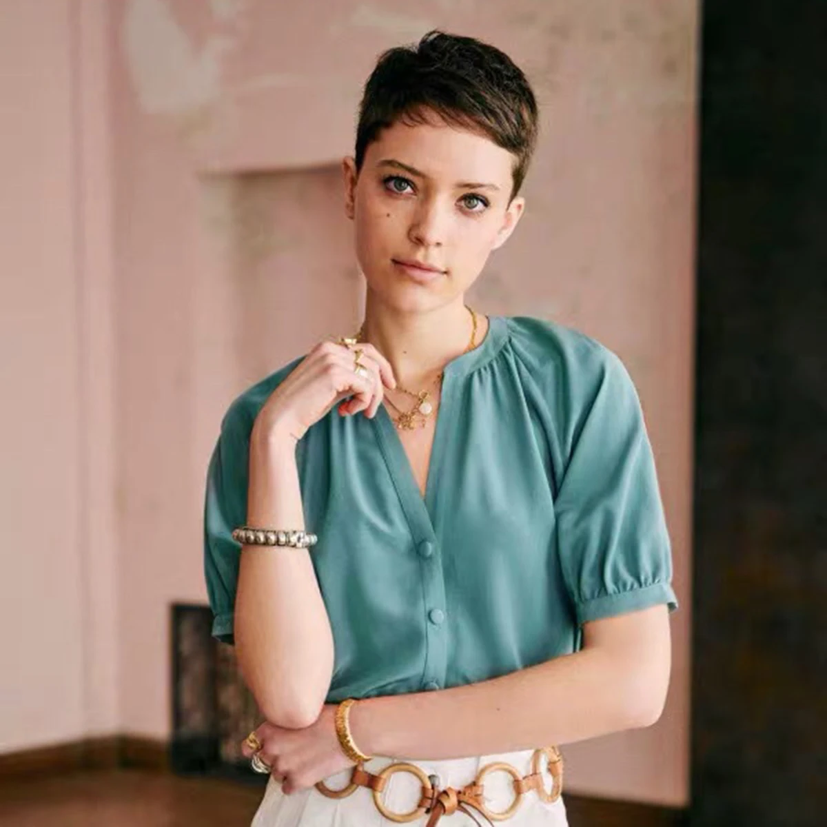 

Turquoise Silk Shirt Women Summer Casual Ruffled V Neck Short Sleeve Vintage Blouse 2020 Elegant Office Lady Tunic Women Simple