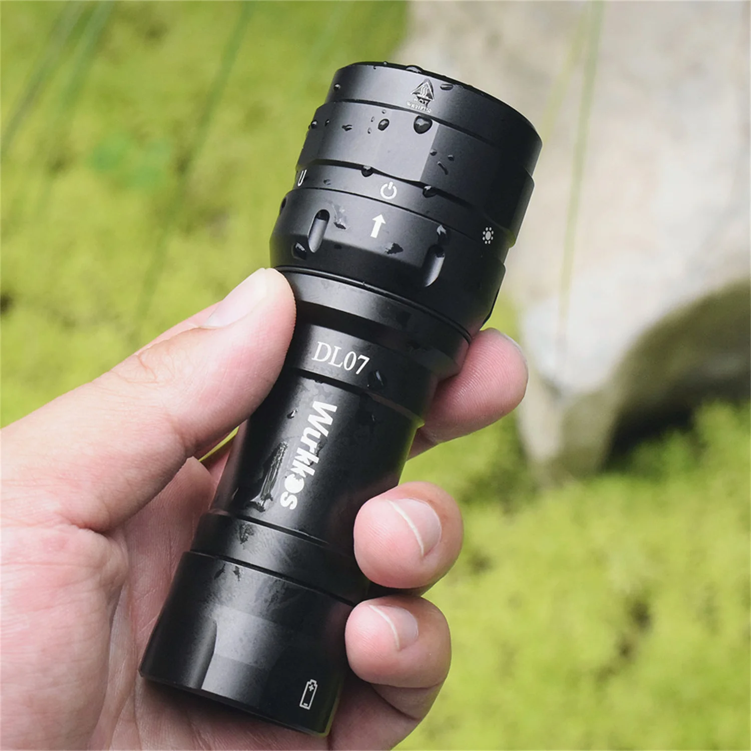 Lampe Plongée Wurkkos DL07 3000 Lumens - LED Blanc/ Rouge/ UV - Étanche 100m - Rechargeable USB