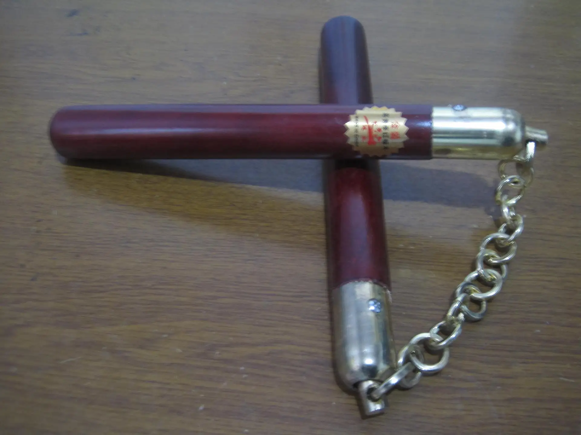 Производители высокого качества Nunchukus красное дерево Nunchucks двойной из твердых пород древесины Nunchaku два секции боевых искусств