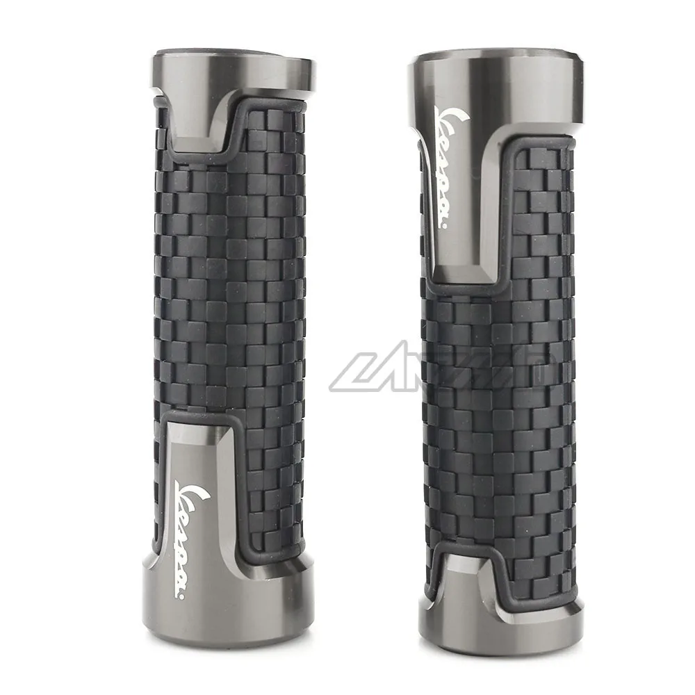 vespa hand grips (2)
