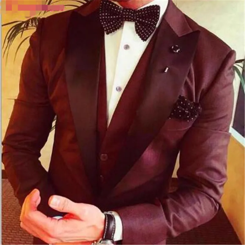 

Latest Design Casual Style Burgundy 3pieces Mens Dinner Party Prom Suit Groom Tuxedos Wedding Blazer (Jacket+Pants+Vest)