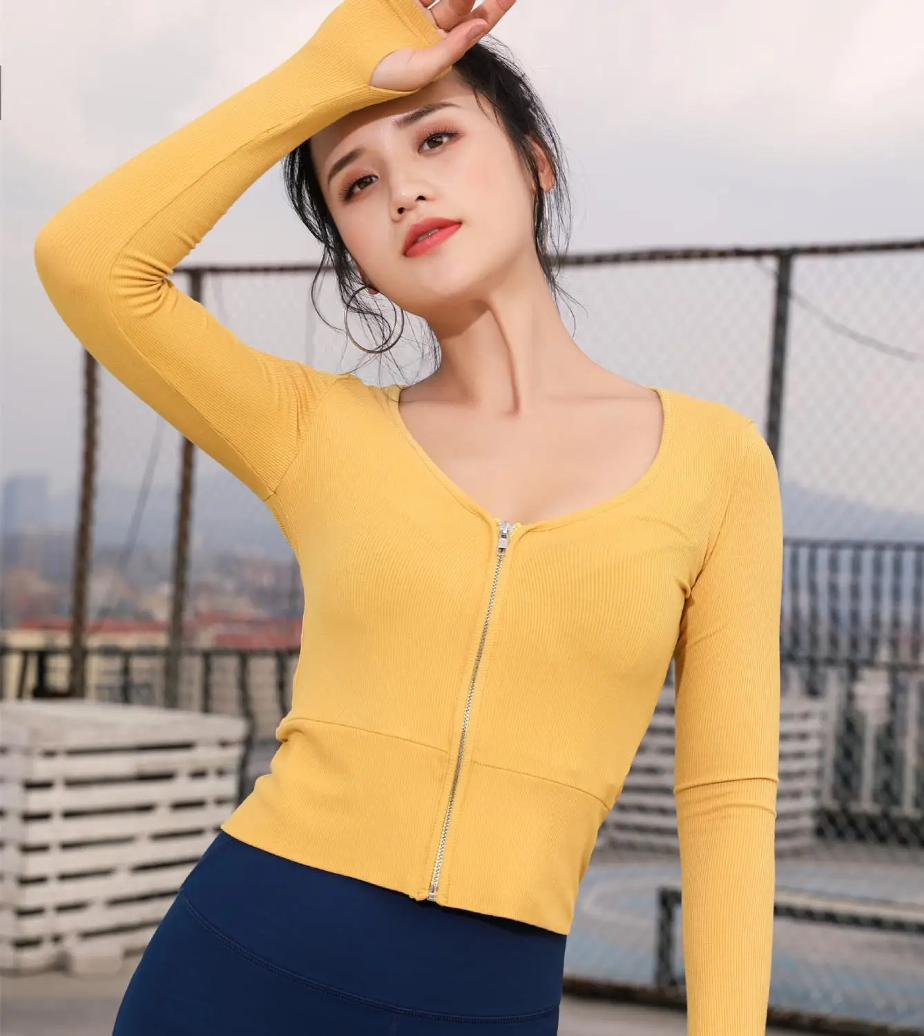 Сексуальная Женская Фитнес-одежда для спортзала, йоги, укороченные топы, рубашки для йоги с молниями, тренировки, топы с длинными рукавами, спортивные рубашки для бега, спортивная одежда