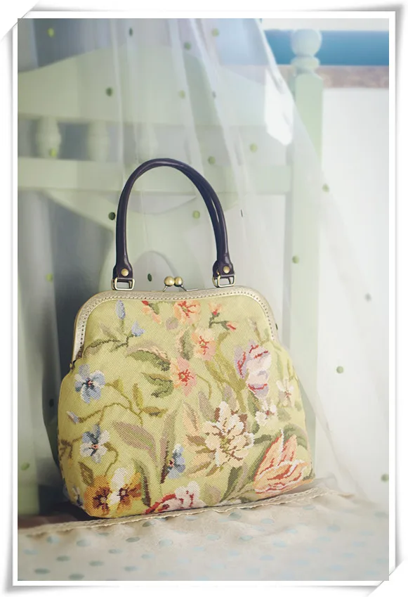 

Angelatracy 2019 Velvet Embroidery Women Big European Wool Floral Cross Flower Metal Frame Shoulder Bags Antique bolsa feminina