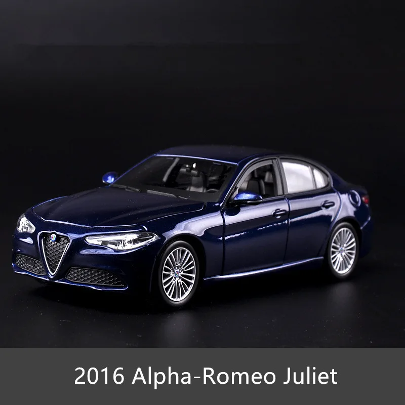 Bburago 1:24 Alpha Romeo FIAGT сплав гоночный автомобиль-трансформер модель автомобиля Моделирование Украшение автомобиля коллекция Подарочная игрушка - Цвет: 2016 Alpha Romeo