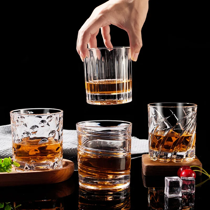 

Rotating whisky glass creative crystal glass tumbler decompression cup thickened gyro classic cup