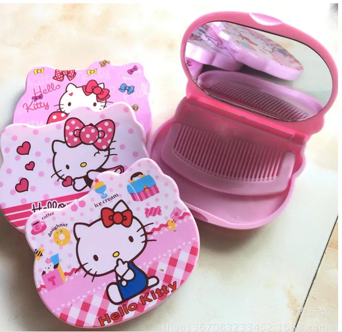 Wholesale 10 Pcs Cartoon KT Home Handheld Makeup Mirror With Hair Comb