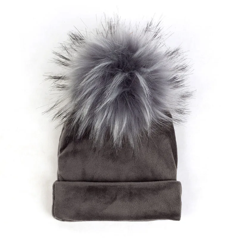 Geebro Newborn Baby Velvet Soft Thicken Beanies With Pom Pom Faux Fur Hairball Toddler Winter Warm Ear Hats Solid Color DK944 - Цвет: Dark Gray17