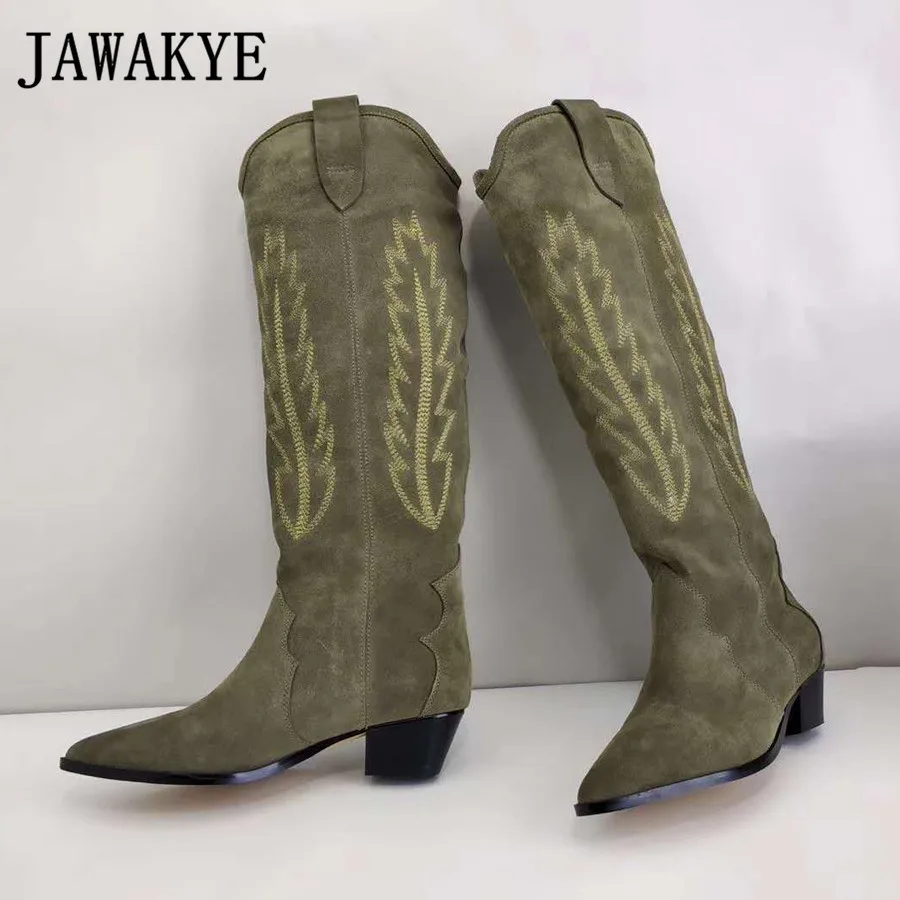 Cena Rzeczywiste krowy skórzane buty zamszowe haftowane liść buty do kolan kobiety Pointy toe kwadratowe obcasy długie buty zimowe rycerz buty kobieta