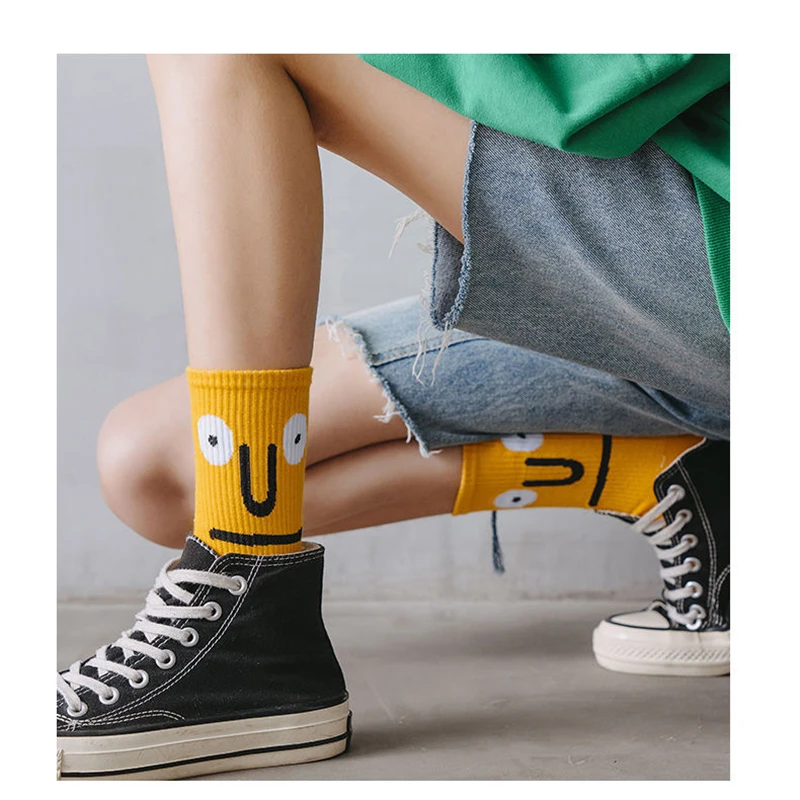 

Women 's Socks Cute Expression Personalized Korean Edition Cartoon Autumn Winter Cotton Children Thick Casual