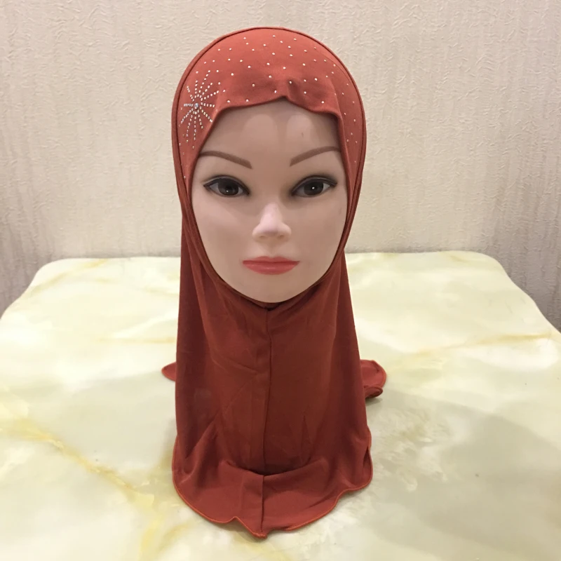 Berjemur Pola Berlian Gadis Muslim 