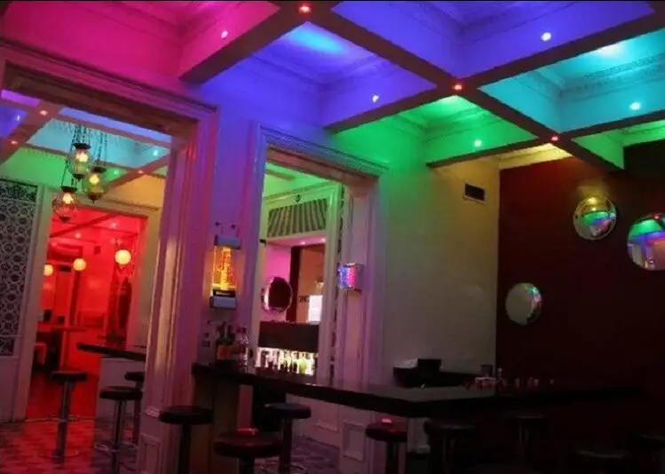 Lâmpada LED Spotlight RGB colorida, 24 Chaves