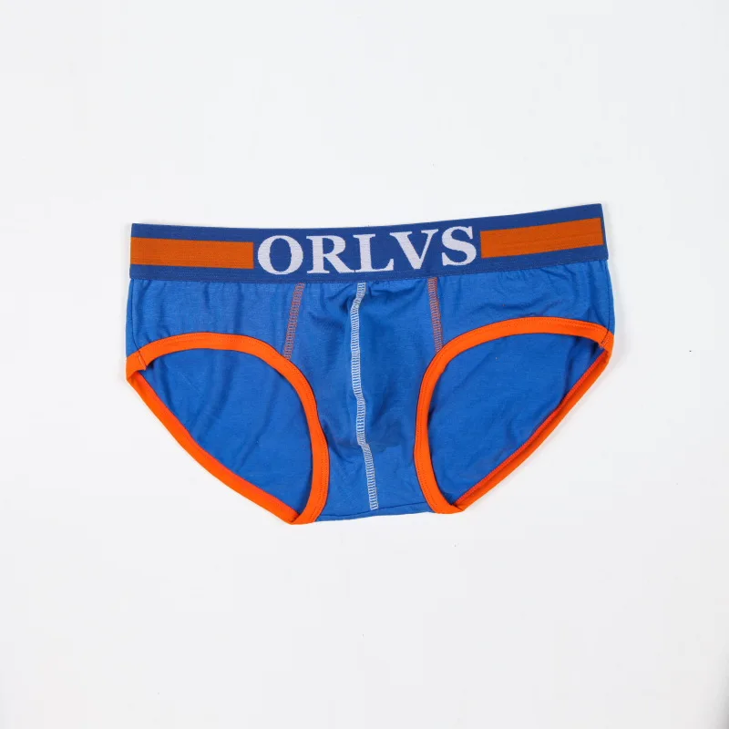 4530039064_1127678083