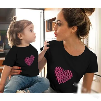 

Love T-shirt Fashion Family Matching Clothes Outfits Look Mother Daughter Mommy and Me Tshirts Mom Baby Woman Girls Cotton Tops
