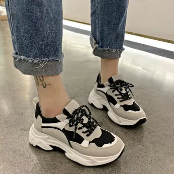 

2019 autumn new sports shoes Women's breathable wild running shoes Fashion Woman casual shoes C34-31