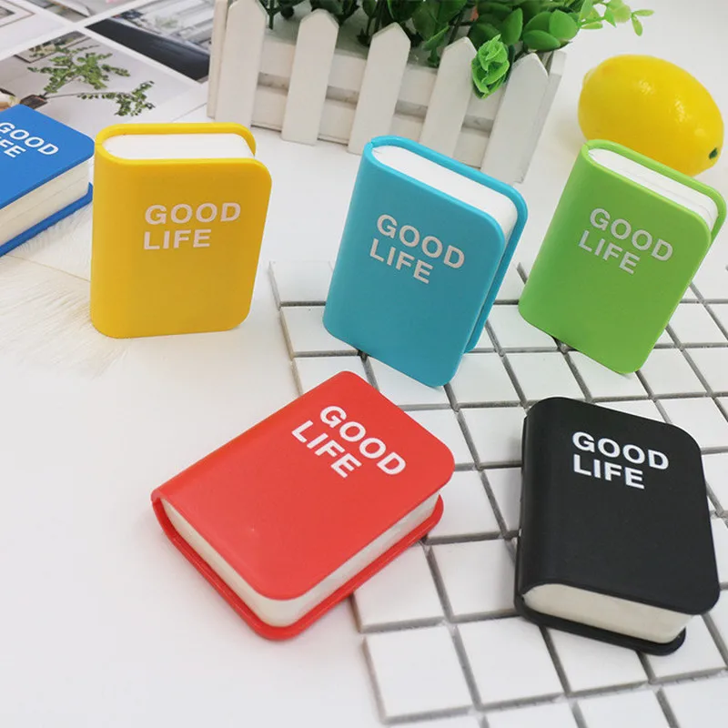 Мини футляр для контактных линз в форме книги пластиковый жесткий милый