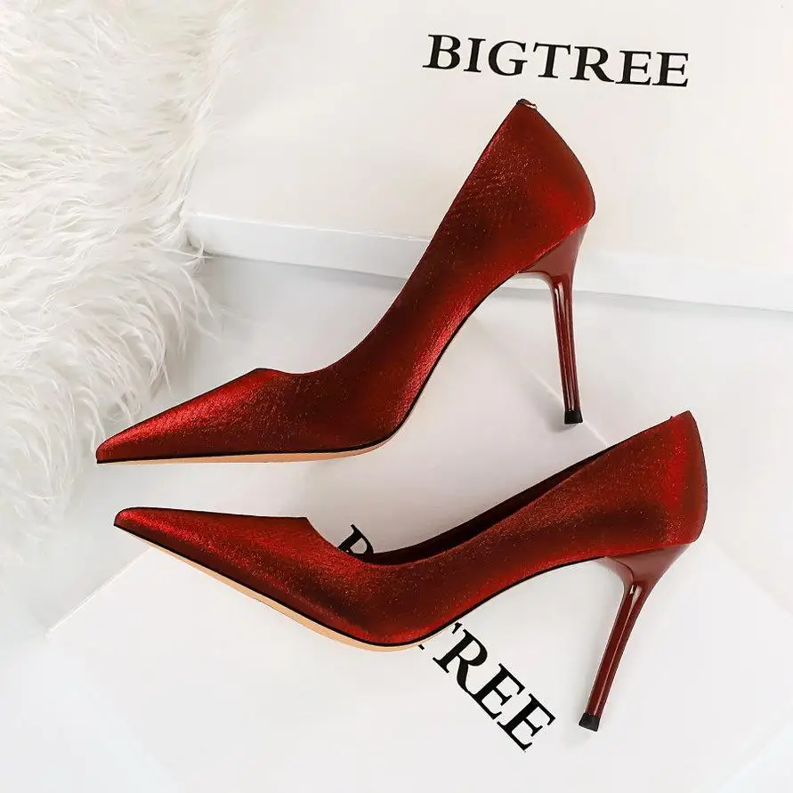 

Summer New Delicate Women's Stiletto High Heels Shallow Mouth Pointed Embossed Silk Women's Single Shoes Korean Fashion Trend