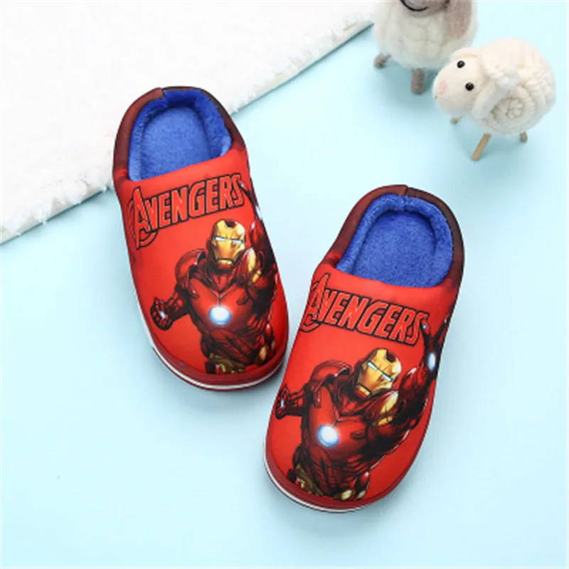 iron Man 1 Плюшевая хлопковая обувь «Человек-паук»; детские плюшевые шлепанцы для мальчиков; меховые шлепанцы для девочек; домашняя обувь из хлопка; теплая домашняя детская обувь - Цвет: iron Man 1