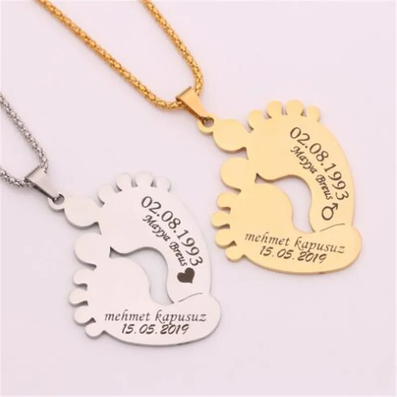 

WKOUD Customized Lovely Feet Pendant Necklace Engraved Name Date Mom Baby Jewelry Mother Child Foot Silver Chain locket Necklace
