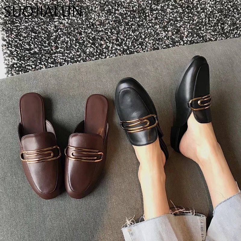 

SUOJIALUN Women Mules Slippers European Famous Brand Metal Buckle Slip On Slides Round Toe Low Heel Outdoor Sandal Shoes