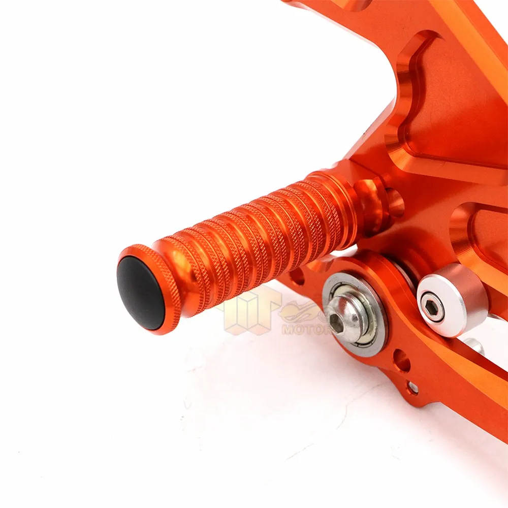 For KTM Duke 125 200 390 2011 2012 2013 2014 2015 2016 Adjustable Rider  Rear Sets Rearset Footrest Foot Rest Pegs