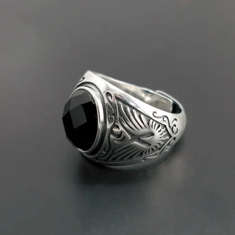 Кольца из серебра 925 пробы с натуральным черным ониксом круглой формы в стиле