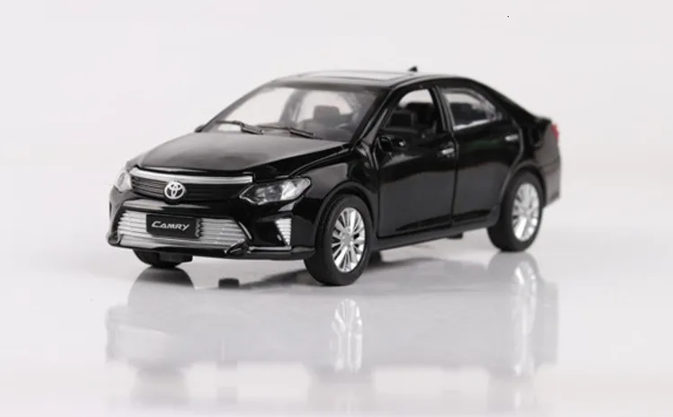 1/32 Toyota Camry, металлическая модель автомобиля, литая под давлением модель автомобиля, Игрушечная модель автомобиля со звуком, светильник, игрушки для детей