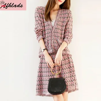 

Ladies Plaid Two-Piece Sets Women's New Cardigan Knitted Jacket + High Waist Thin Tassel Stitching Short Skirt Two-Piece Sets
