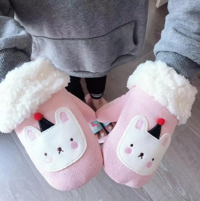 Осенне-зимние детские Утепленные перчатки из искусственной замши для мальчиков и девочек, милые детские перчатки с рисунком R2075