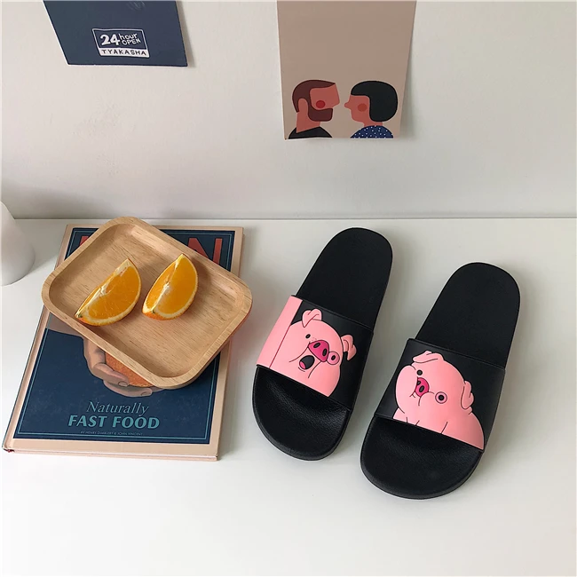 Милые тапочки с рисунком свинки из мультфильма для женщин; Новинка года; летние шлепанцы на плоской подошве; домашние пляжные вьетнамки; женские сандалии