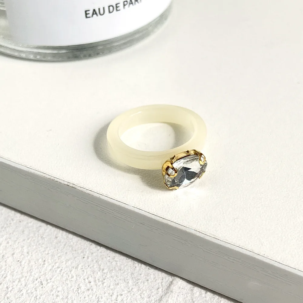 Acrylic Gemstone Ring For Women Shiny Geometric Transparent Ring_voghion.com