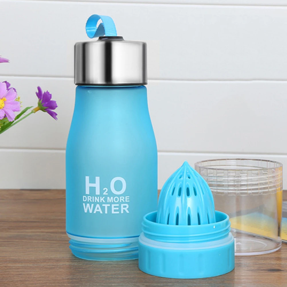 650ml Food Grade Lemon Fruit Juicer Cup Practical Durable Creative Manual Juicing Cup Juice Mixer Bottle Citrus Fruit Squeezer
