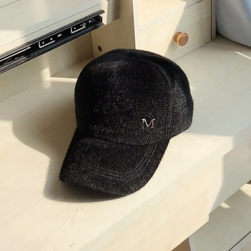 Winter Ladies Fur Ball Hat Letter M Baseball Cap Retro Sports Caps Women Curved Fitted Washed Vintage Hat
