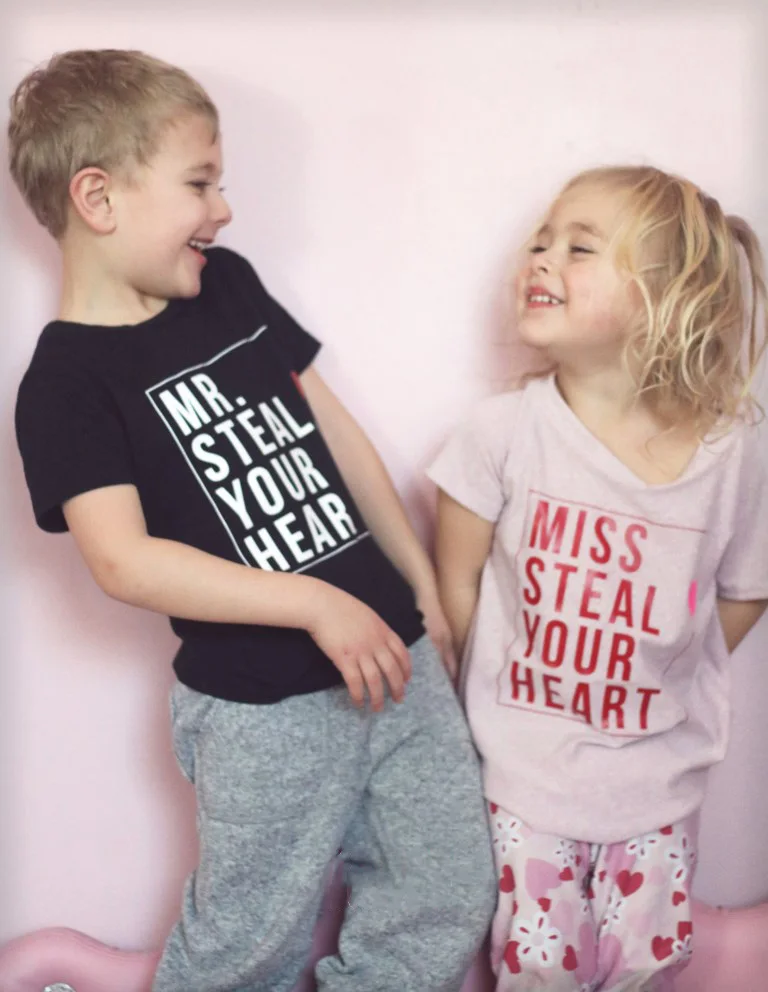 Футболки на День святого Валентина с надписью «Mr/miss Steal Your Heart Brother and Sisters» футболка с забавным рисунком для мальчиков и девочек одежда в летнем стиле, футболки