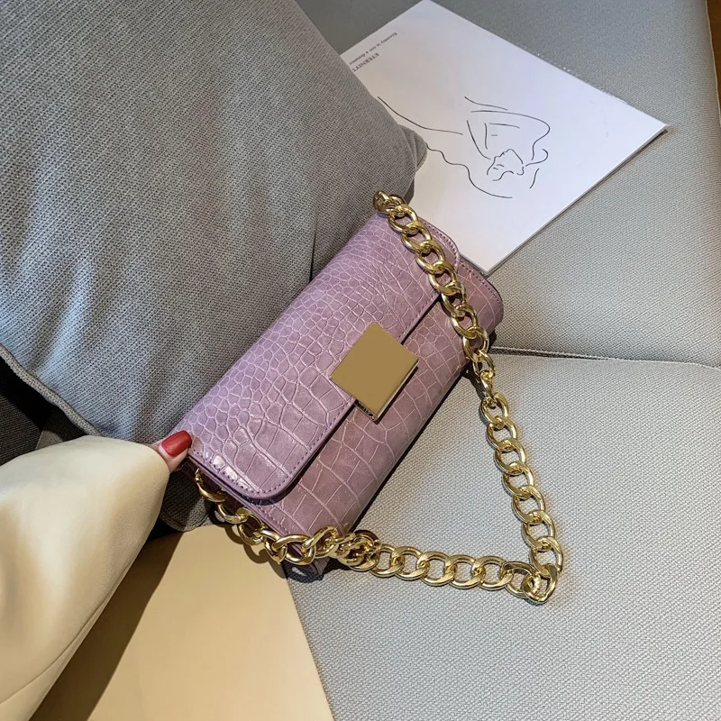 

Underarm bag female bag 2020 new spring and summer fashion wild small square bag retro shoulder messenger bag chain ins