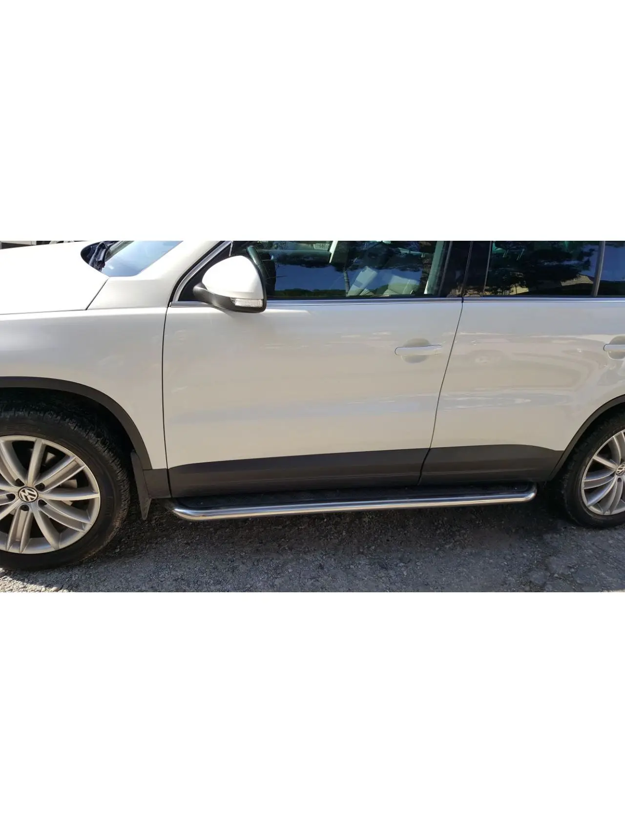 Пороги подножки для Volkswagen Tiguan+ из нержавеющей стали со штатными креплениями
