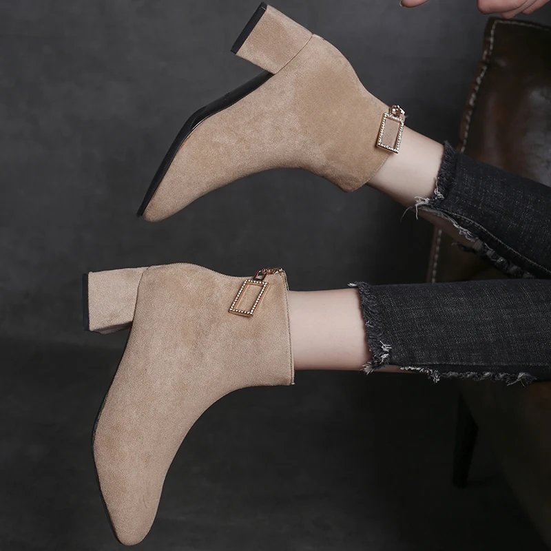 

Women's Short Boot Med Heel Boots Bootee Woman 2019 Luxury Designer Zipper Autumn Shoes Booties Ladies Ankle Rubber Fashion
