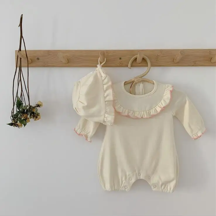 Бежевый New Style Babys Girls Ruffles Romper With Hat Cotton Autumn Babys Jumpsuit 6-24 Month PX336 - Цвет: Бежевый