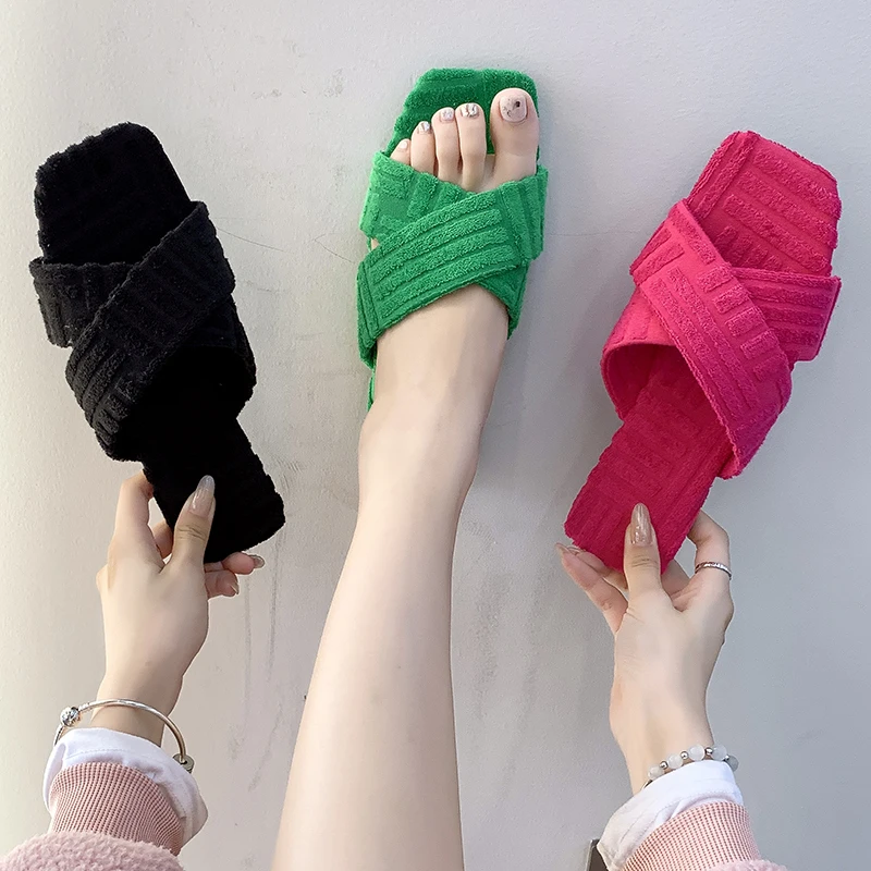 2022 New Sweet Autumn and Winter Women's Flat-heel Slippers Fashion Fleece Love Green Shoes Casual Cotton Slippers Ladies