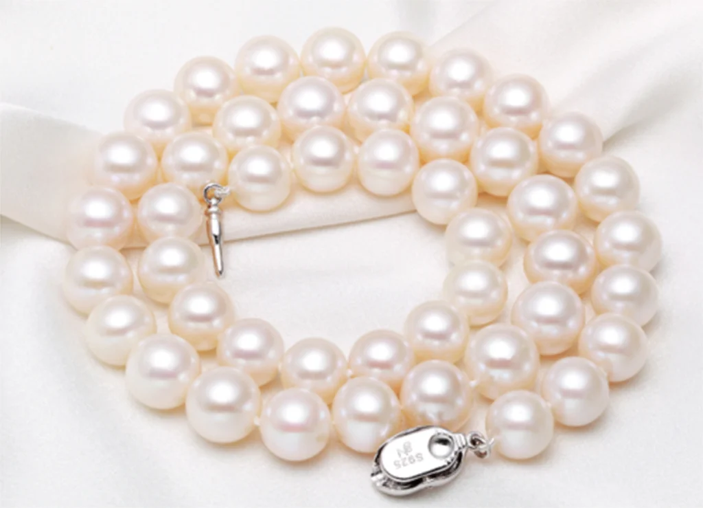 

Natural 11-12mm Freshwater White Pearl Necklace 25''