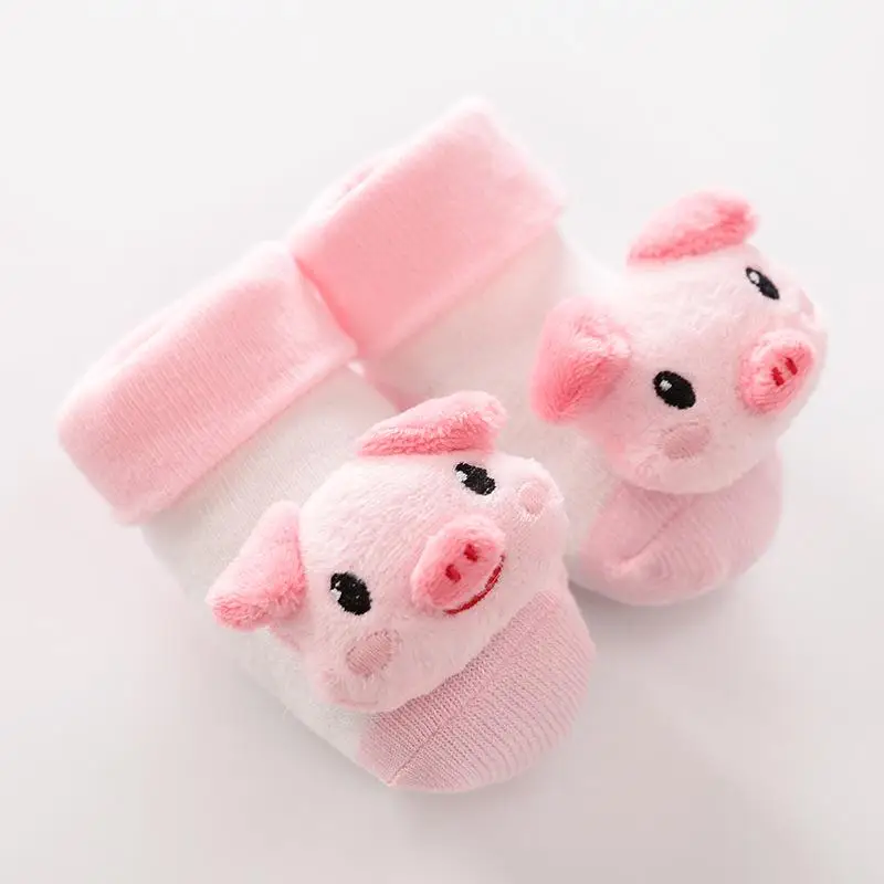 pig 6-12 months Носки для малышей; нескользящие хлопковые носки-тапочки с изображением куклы из мультфильма с колокольчиками; мягкие Милые сапожки для маленьких девочек и мальчиков - Цвет: pig 6-12 months