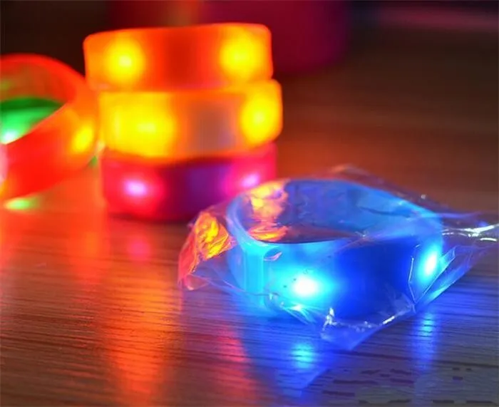 Voice Control Music Activated Led Flashing Bracelet Light Up Bangle Wristband Night Club Activity Party Bar Disco Cheer Props
