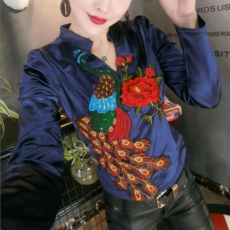 Heavy work embroidered T-shirt women long-sleeved temperament V-neck bottoming slim top tees plus size - Цвет: blue