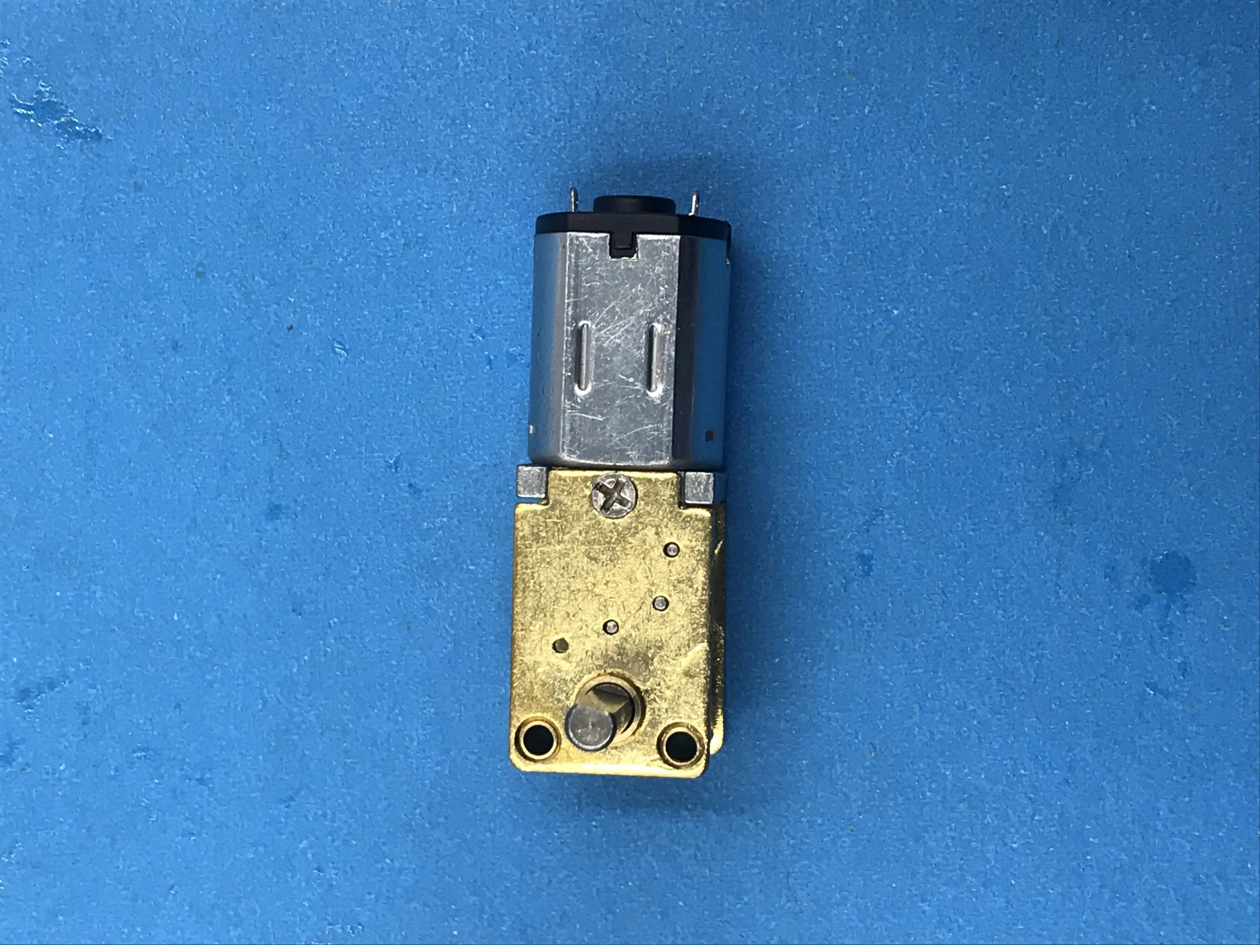Прямоугольный вал микротурбина червь двигатель постоянного тока 3V 6V 16 30 до 70 rpm 1218GE-N20 большим вращающим моментом двигатель замедления