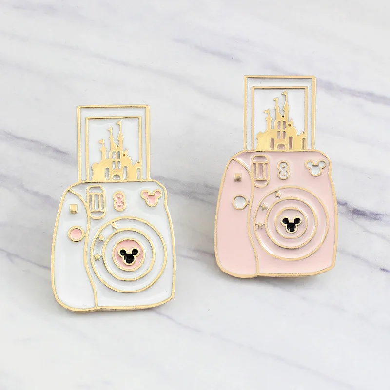 

High Quality Camera Castle Fashion Enamel Adult BROOCH BADGE Good Friend Gift Brooch Wholesale