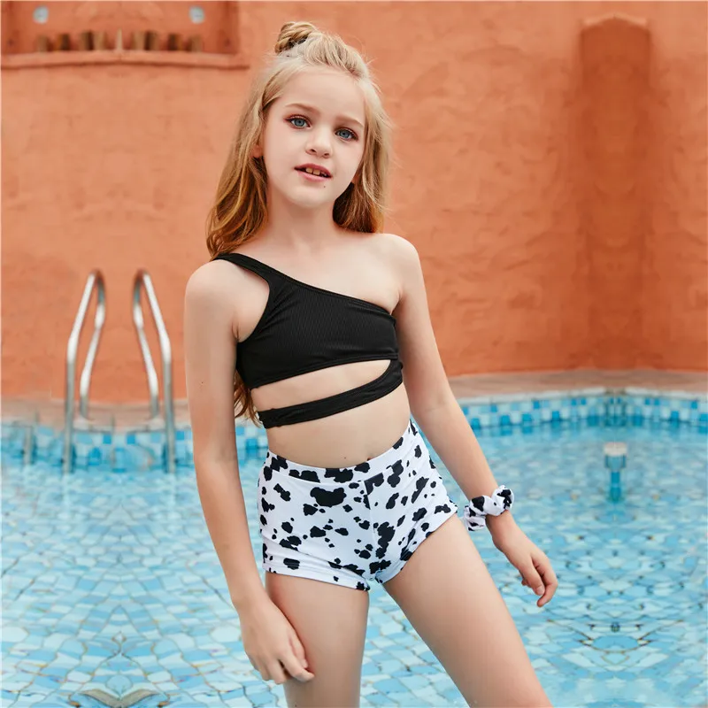 

2021 Swimsuit 2 Pieces Swimwear Hollow Out Child Bikinis Sets Bathing Suit