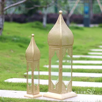 

Gold Candle Lantern Outdoor Camping Moroccan Wind Lamp Hollow Candlestick Romantic Wedding Centerpieces Mumluk Home Decor FC09