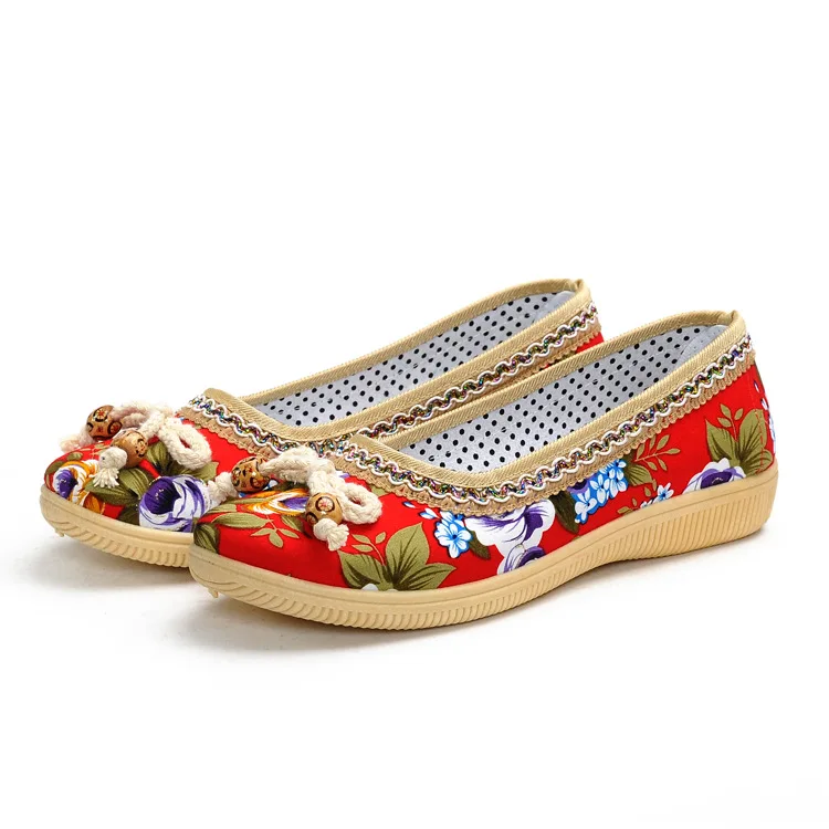 red New embroidered shoes folk dance mother shoes bow shoes breathable non-slip women's shoes oxford shoes for women - Цвет: red