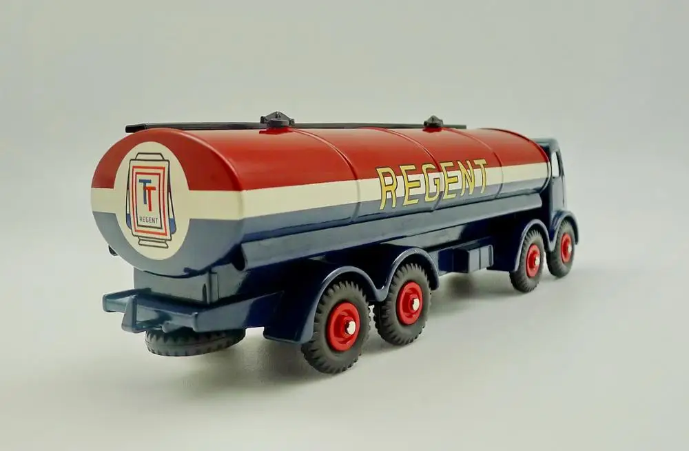 Танкер Atlas Dinky UK 943 LEYLAND танкер ESSO литые игрушки 942 FODEN REGENT 1:43|Наземный транспорт| |