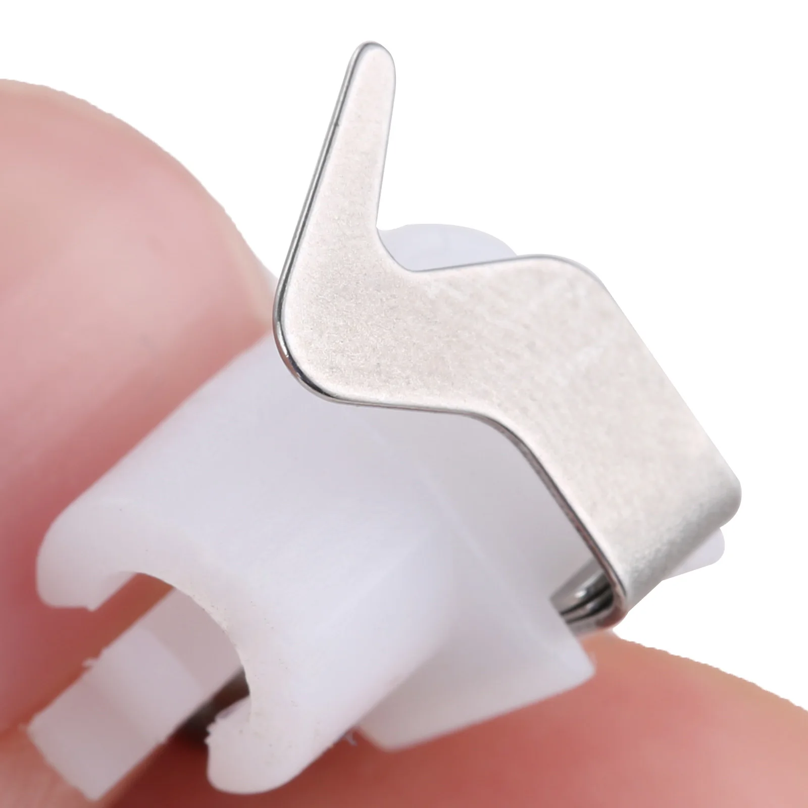 1pc N101032 Sewing Machine Needle Threader Multi-function